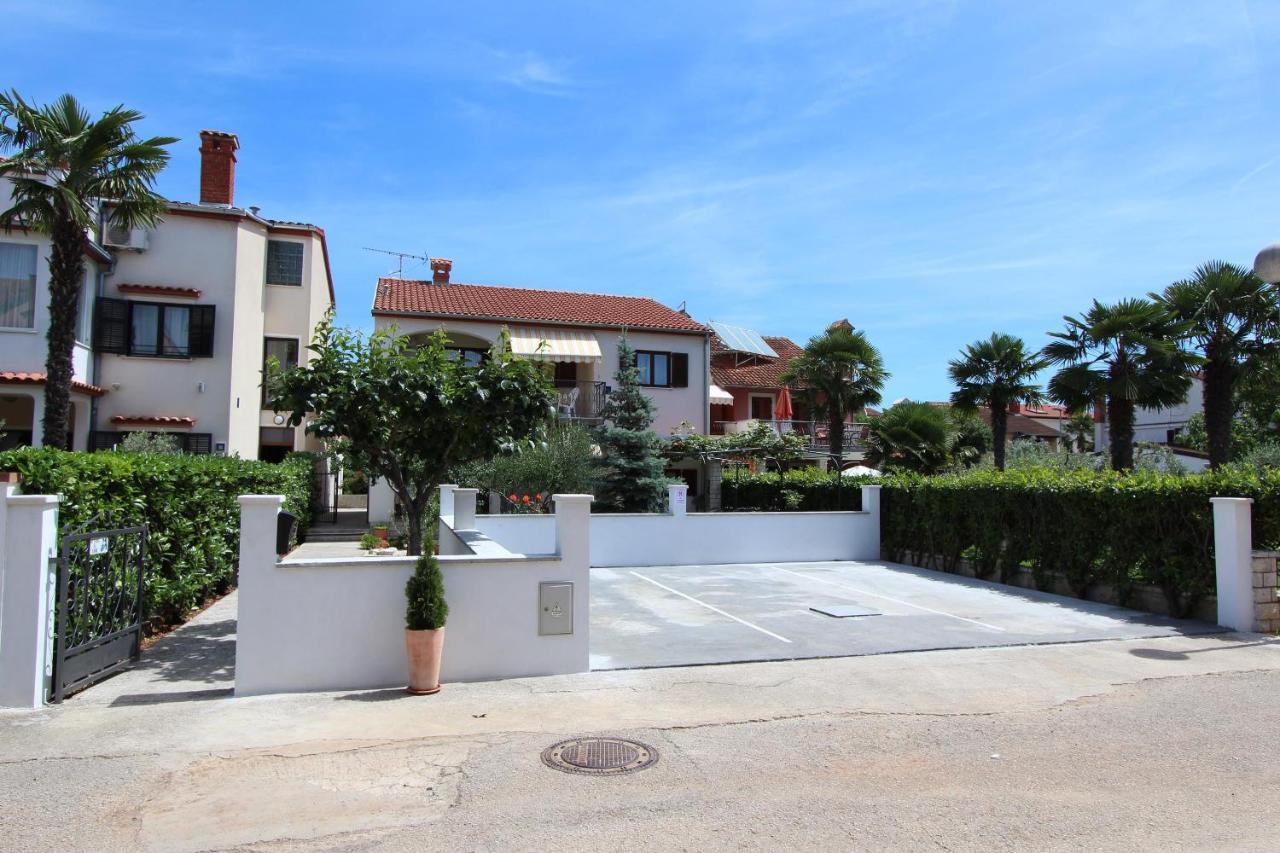 Apartments Denise 罗维尼 外观 照片
