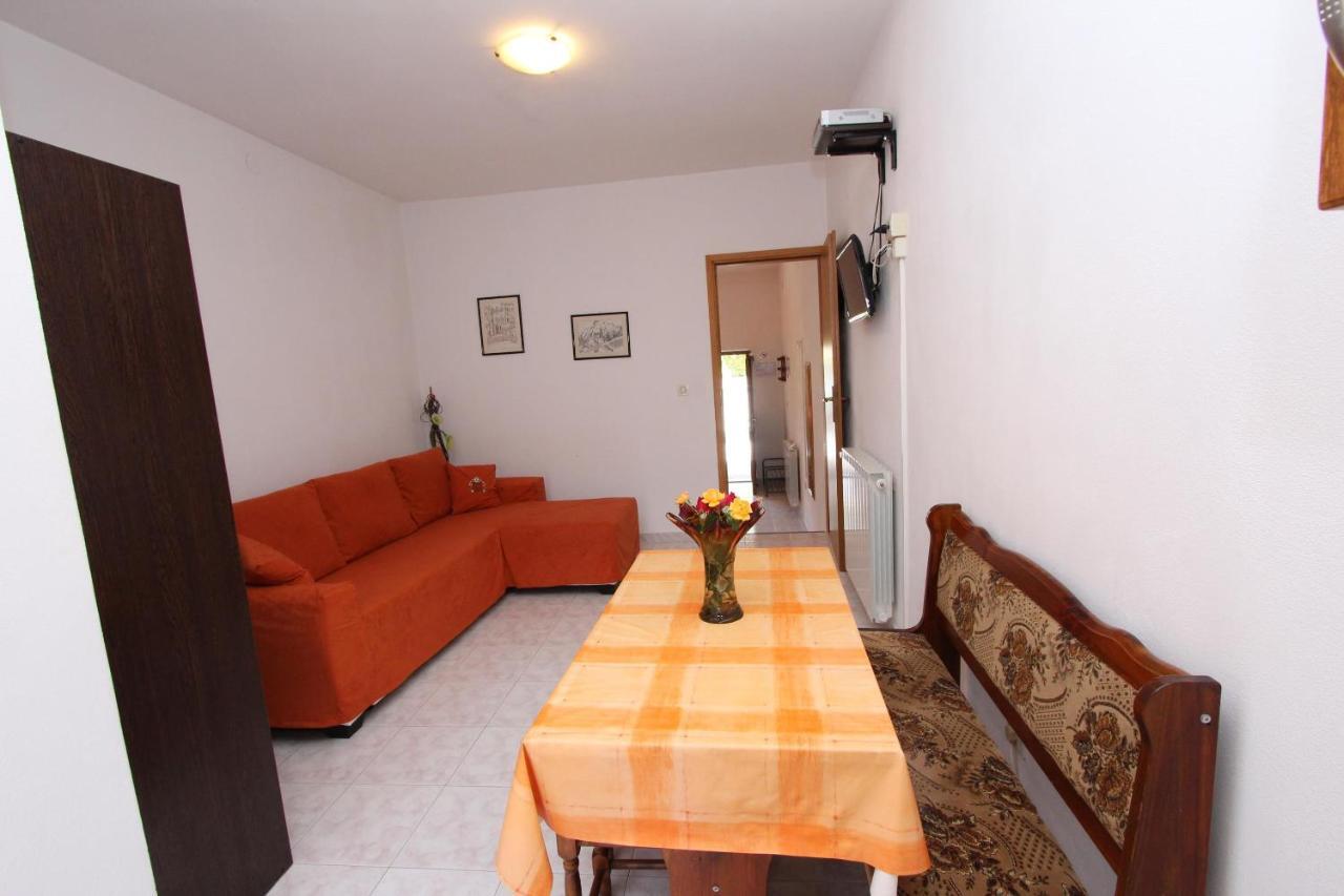 Apartments Denise 罗维尼 外观 照片