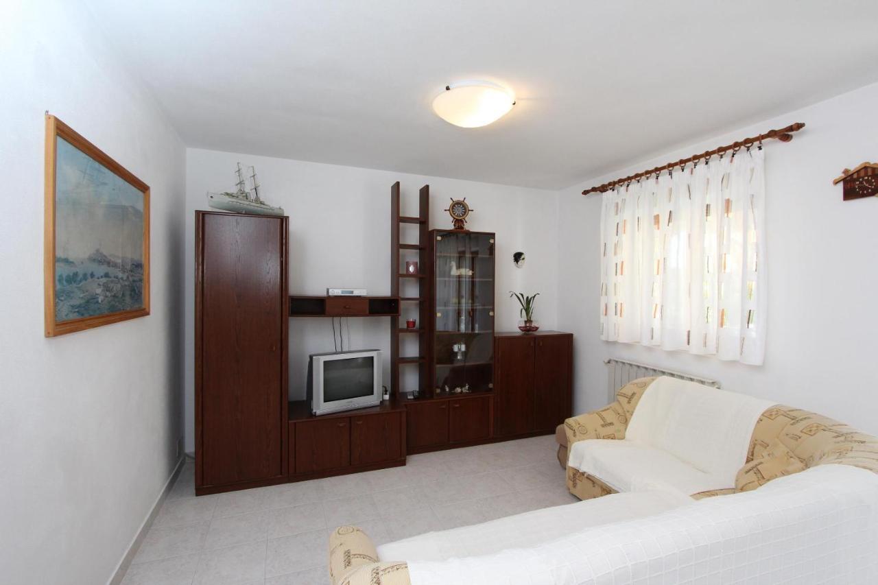 Apartments Denise 罗维尼 外观 照片