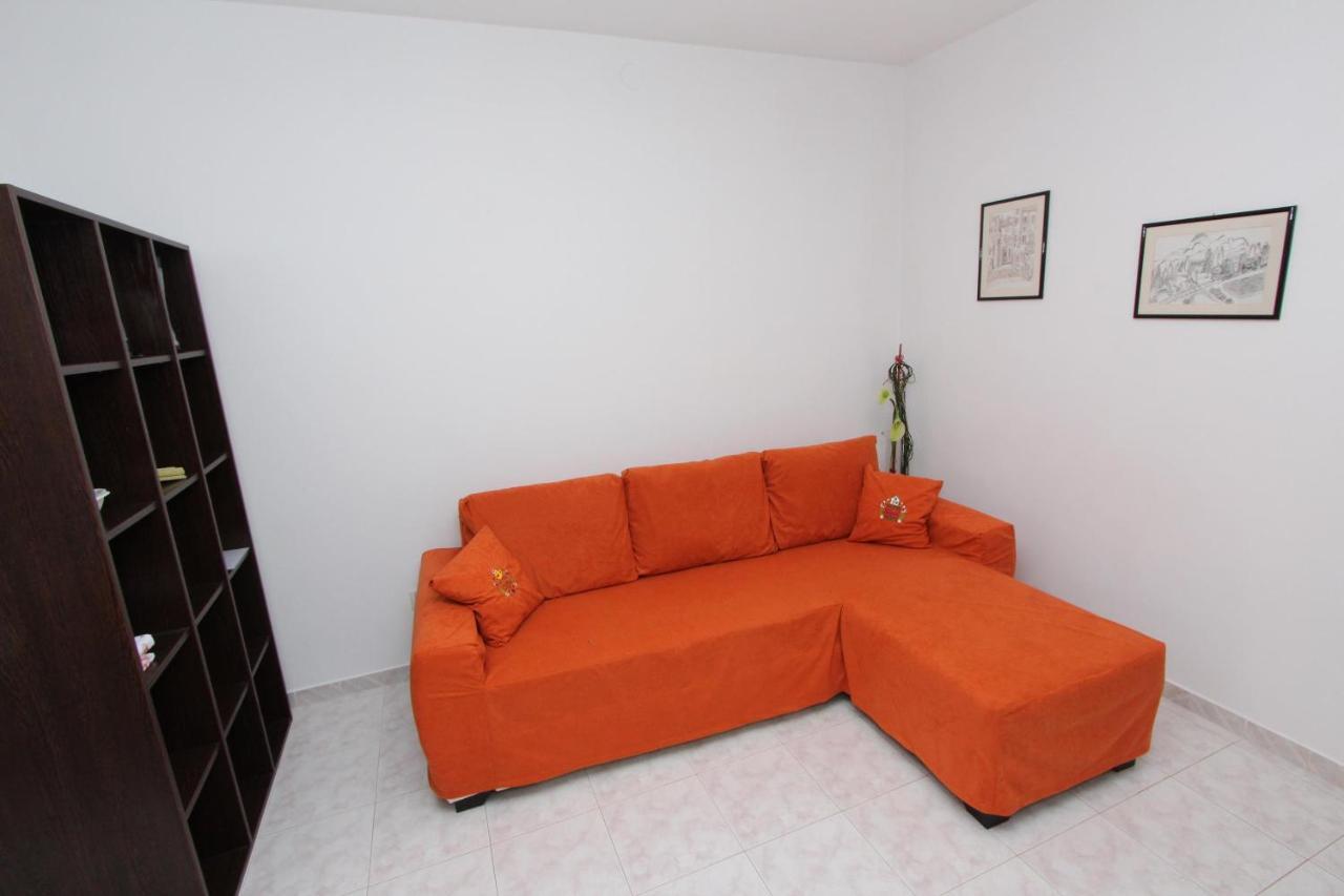 Apartments Denise 罗维尼 外观 照片