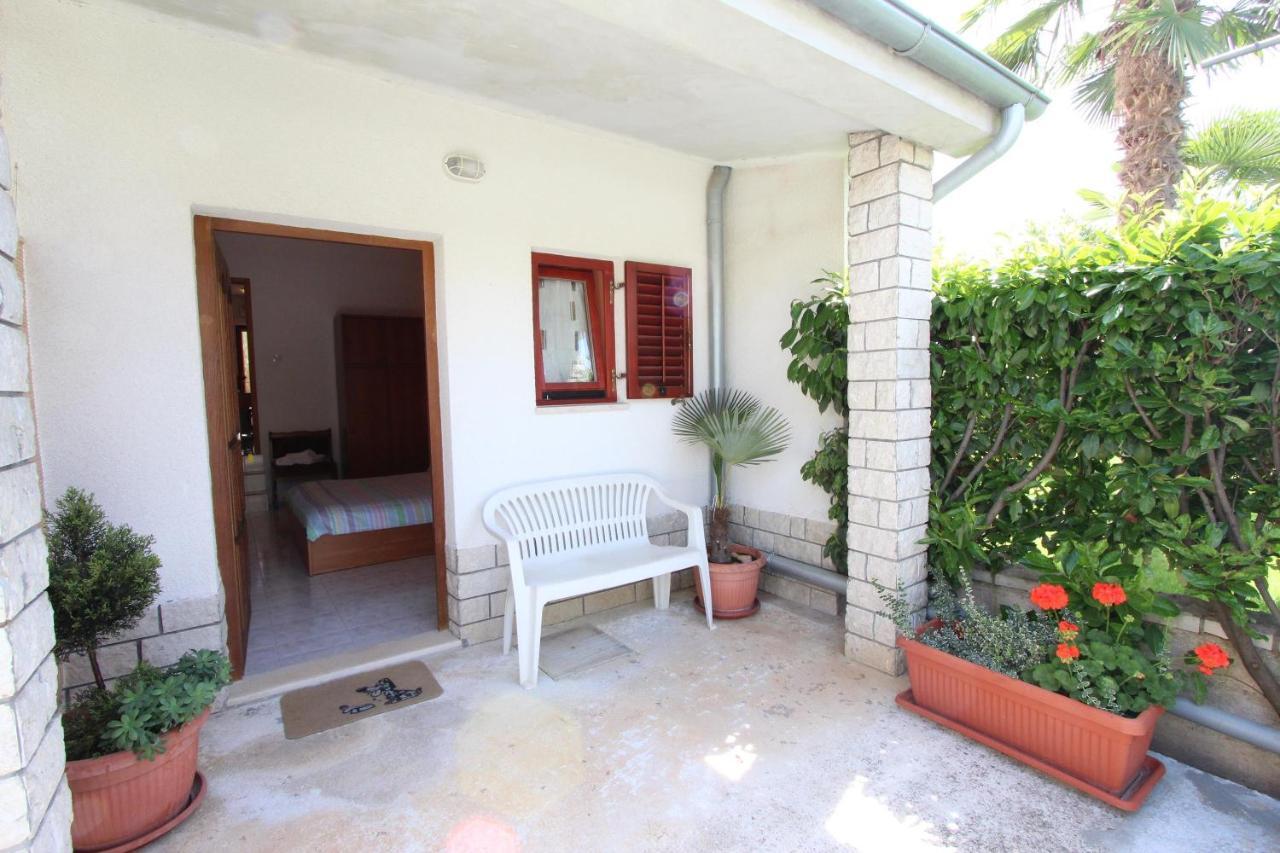 Apartments Denise 罗维尼 外观 照片